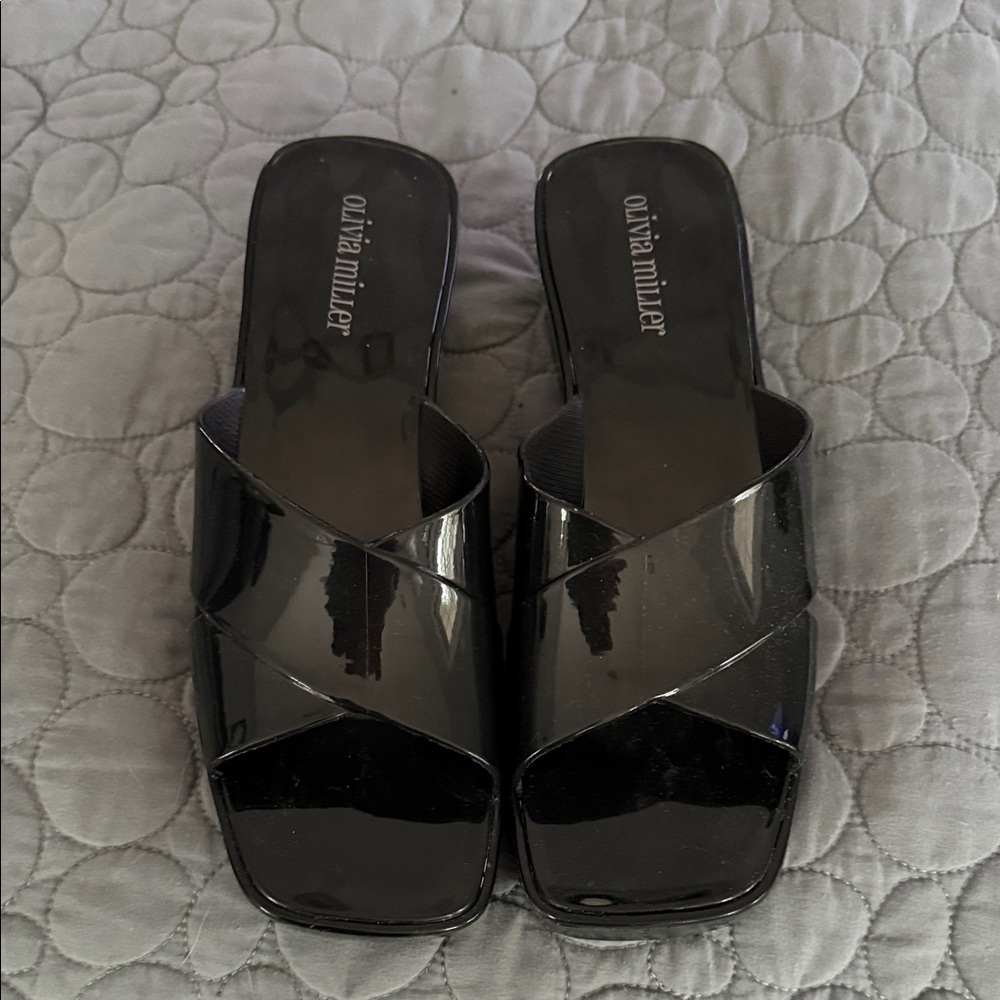 Olivia Miller Glossy Black Sandals